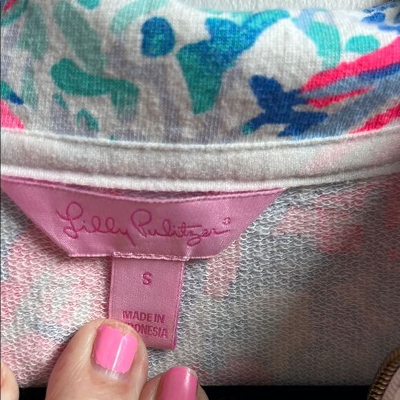 Lilly Pulitzer Coral Cracked Up Skipper Popover with Pink and Blue Patterns - Picture 4 of 6